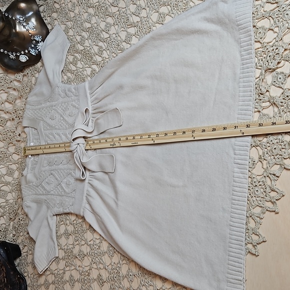 Beauvillon Paris Wool/Acrylic Blend Short Sleeved Sweater Dress - Picture 10 of 11